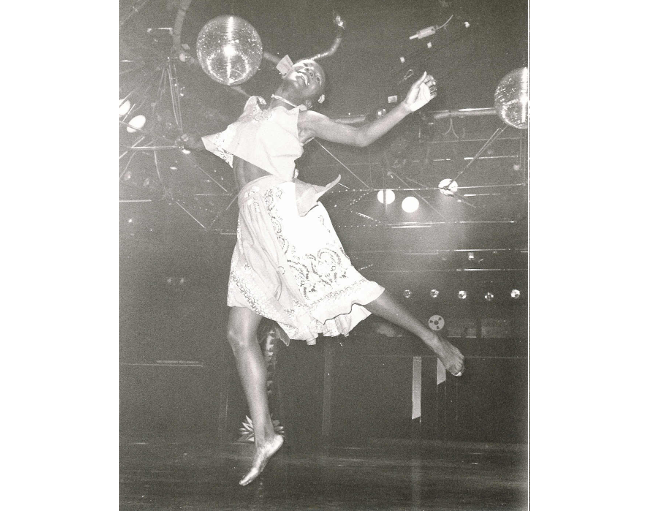 Dancer in Nightclub, London, c.1985-89, courtesy Lindsay Wesker