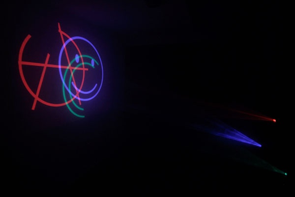 Matthew Noel-Tod, "Circles" (2011) - 3 projector installation loop with smoke machine - dimensions / duration variable