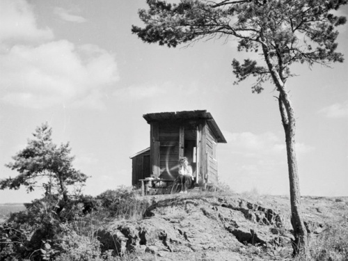 A photograph of Tove Jansson on Klovharu Island taken by her brother Per Olov Jansson in the 1930s